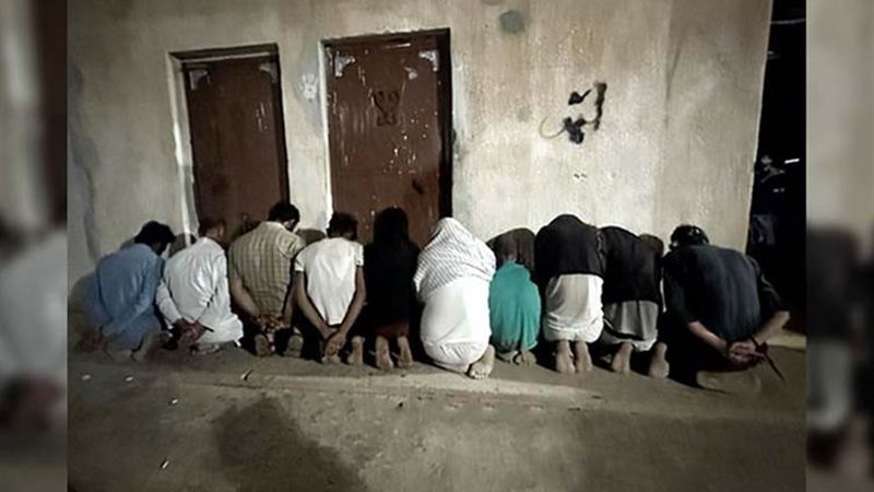القبض على 10 عناصر