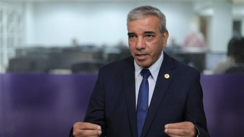 الدكتور عباس شراقي